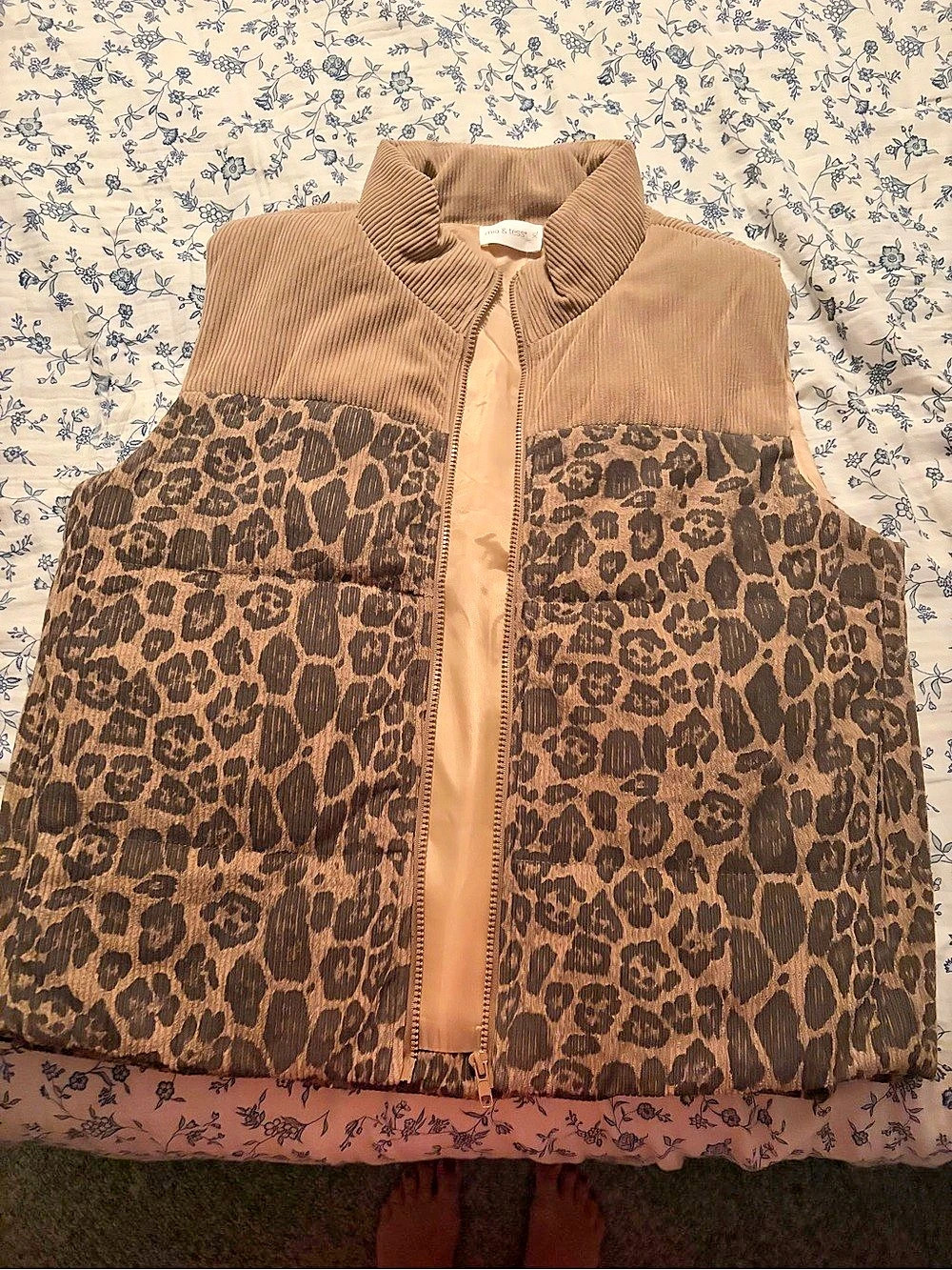 Mia + Tess Leopard Print Puffer Vest Size XL NWT